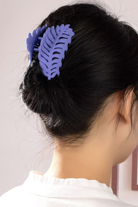 Feather shape hair claw clip